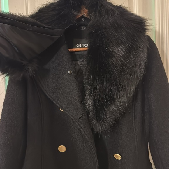 Guess peacoat with fur - Picture 11 of 15